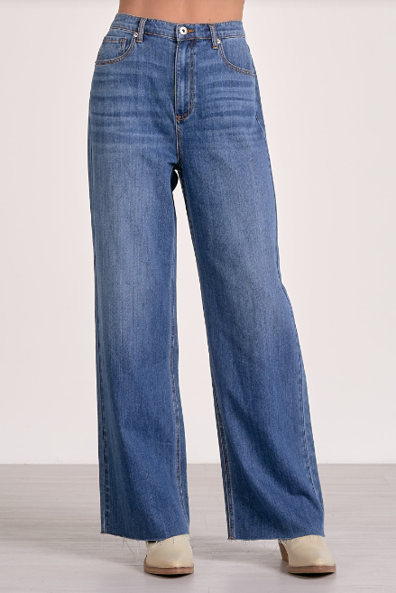 HI-Waisted Wide Leg Jean