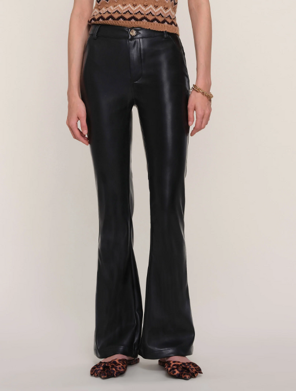 Elisaria Pant