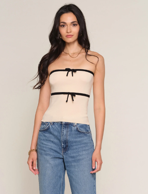Averil Top