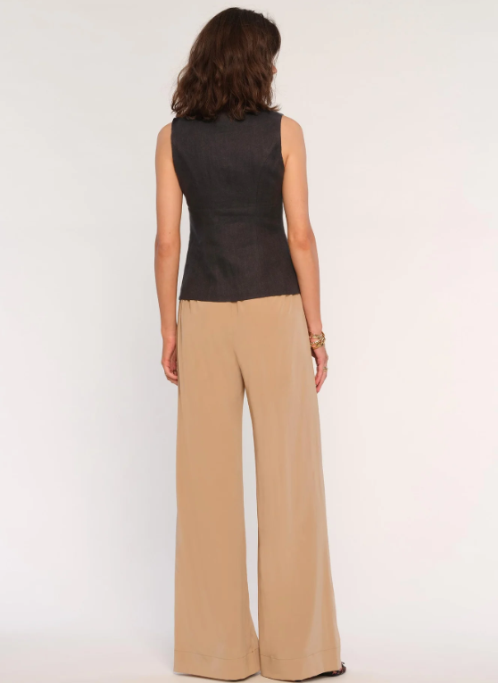 Halle Pant