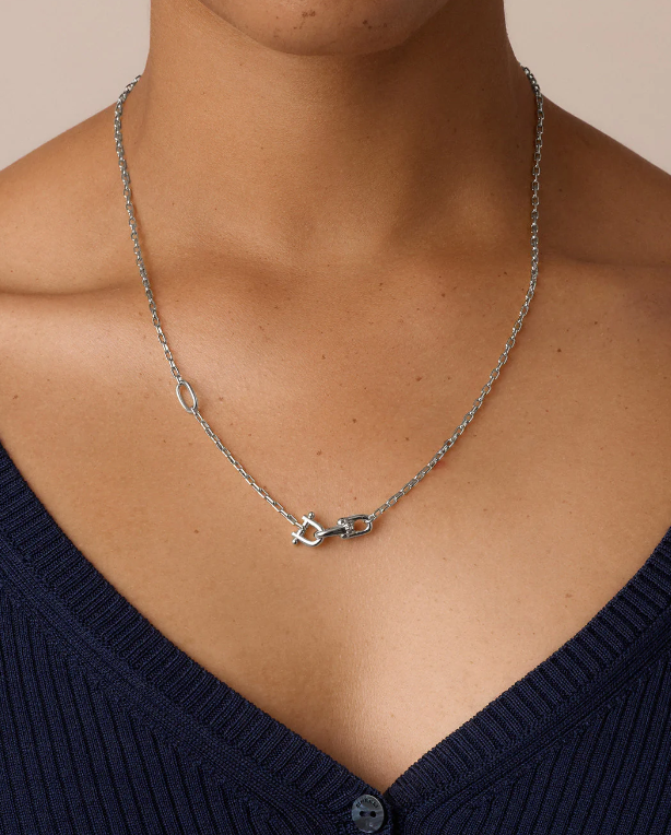 Atlas Delicate Lariat