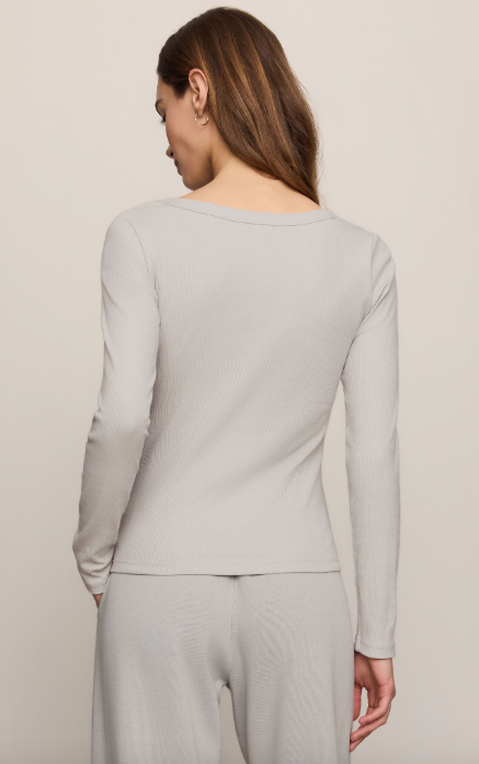 Greyson Scoop Tee