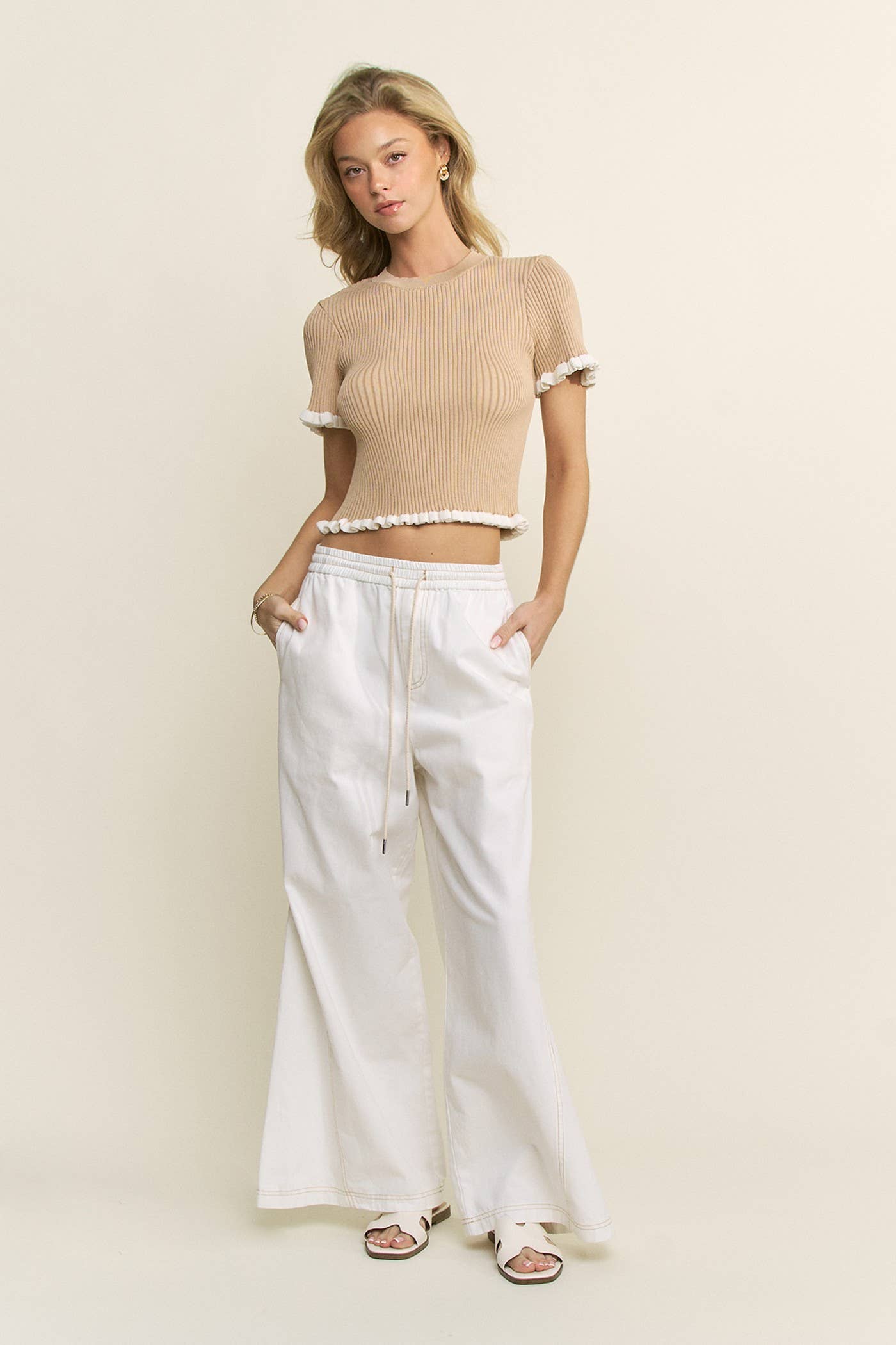 S/S Ruffle Detail Top